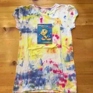 New! Looney Tunes Tweety Bird hand Tie dye shirt Girls M